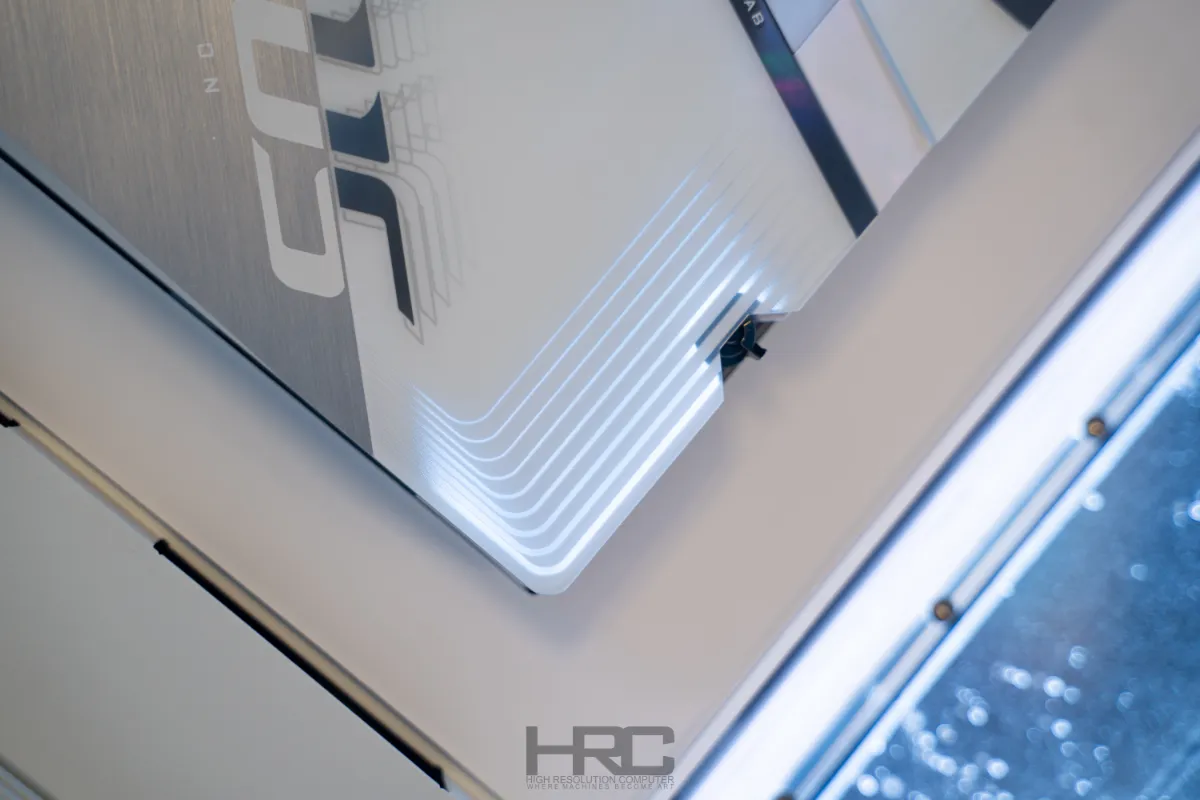 CORSAIR 6500X WHITE – ZODIAS STEALTH-1010